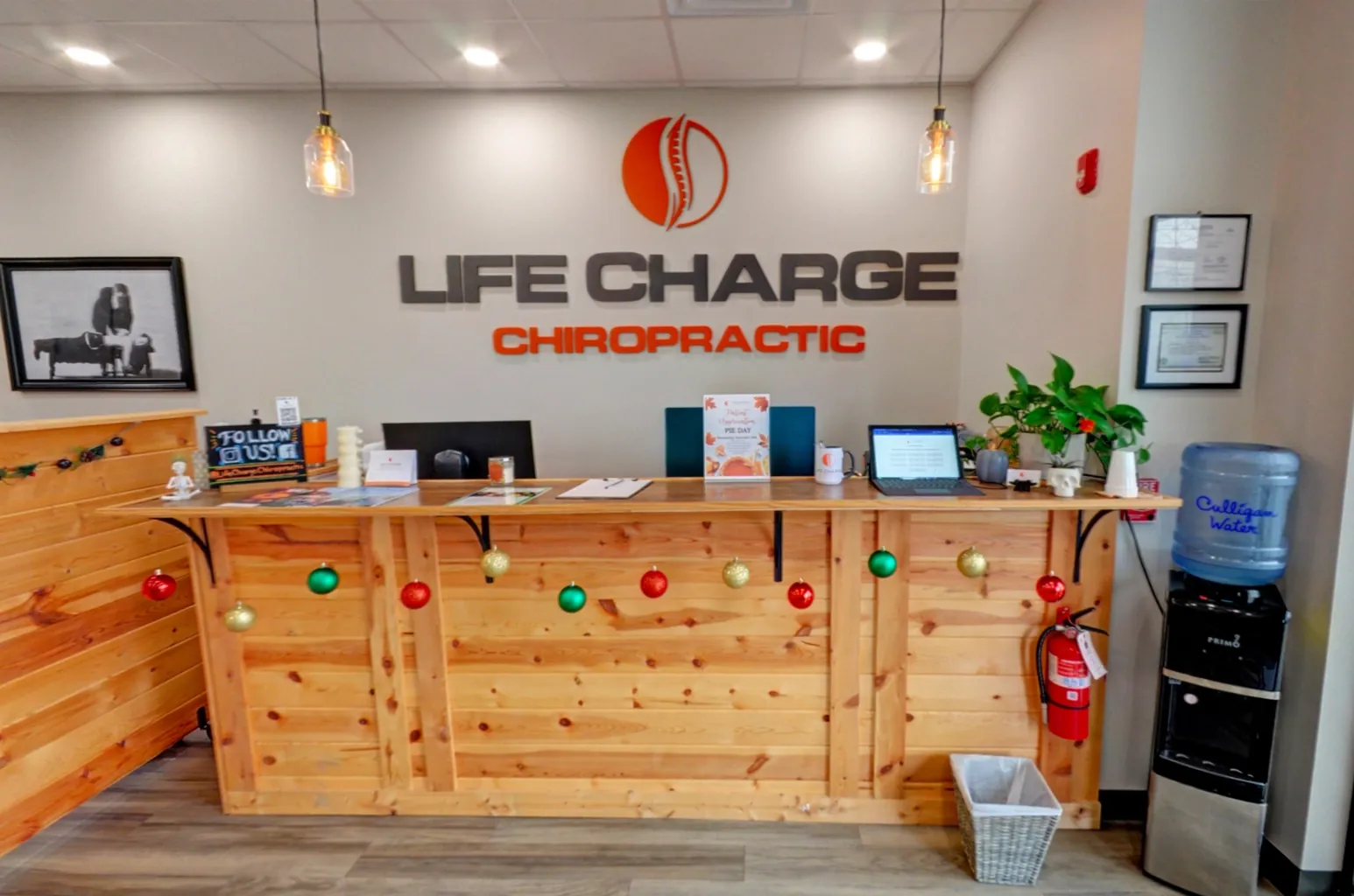 Life Charge Chiropractic front desk Gallatin TN